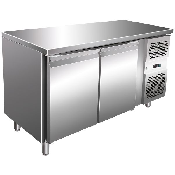 VIP Kühltisch mit 2 Türen -2 bis +8°C 1360x700x860 mm